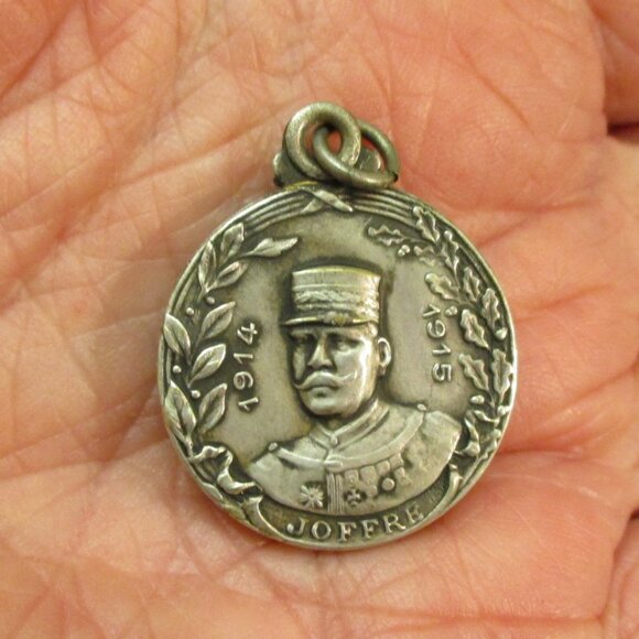 WWI French General Joseph Joffre Medal Locket ~ ANTIQUE Silver Slide Locket - Picture 6 of 13